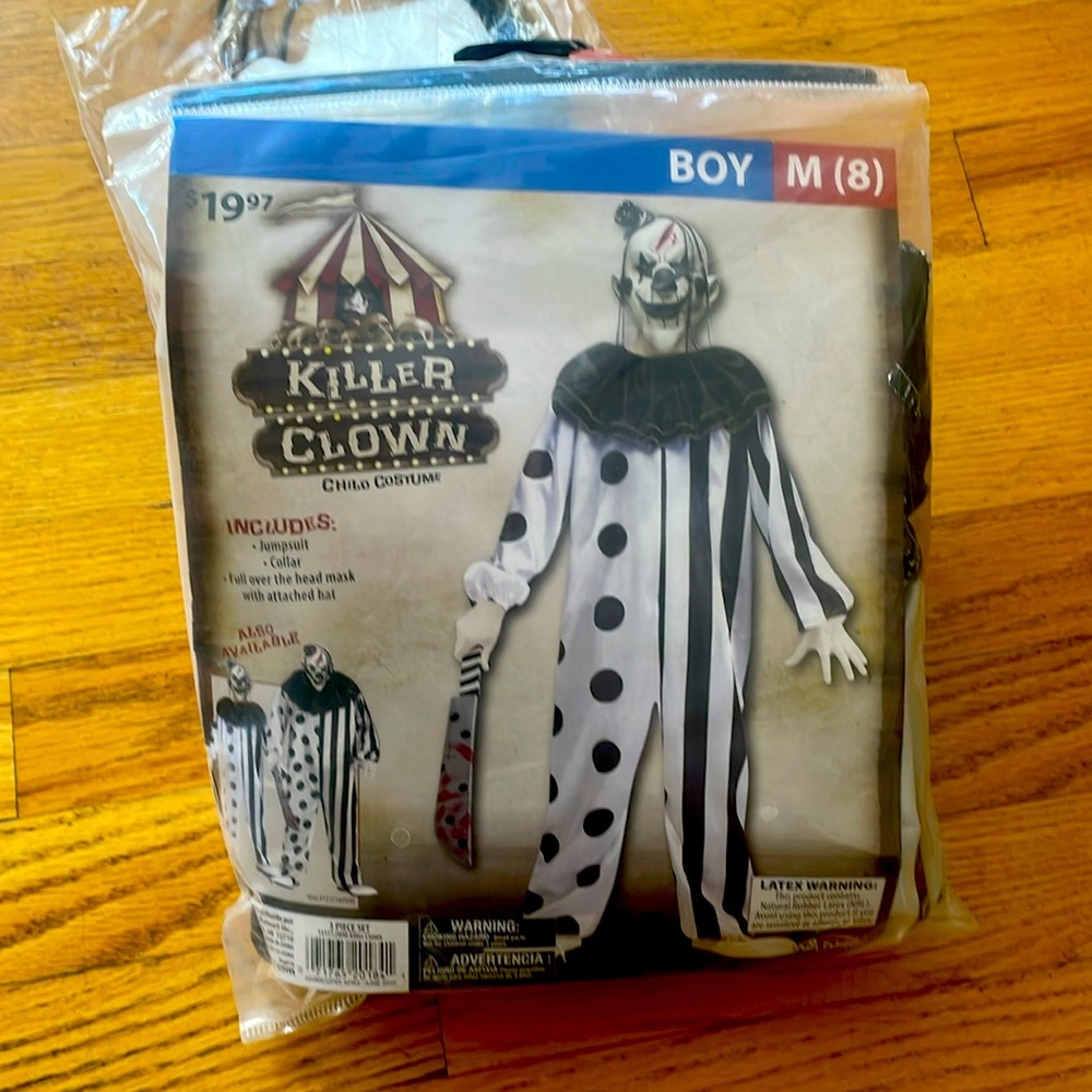 New killer clown Halloween costume boys size medium.